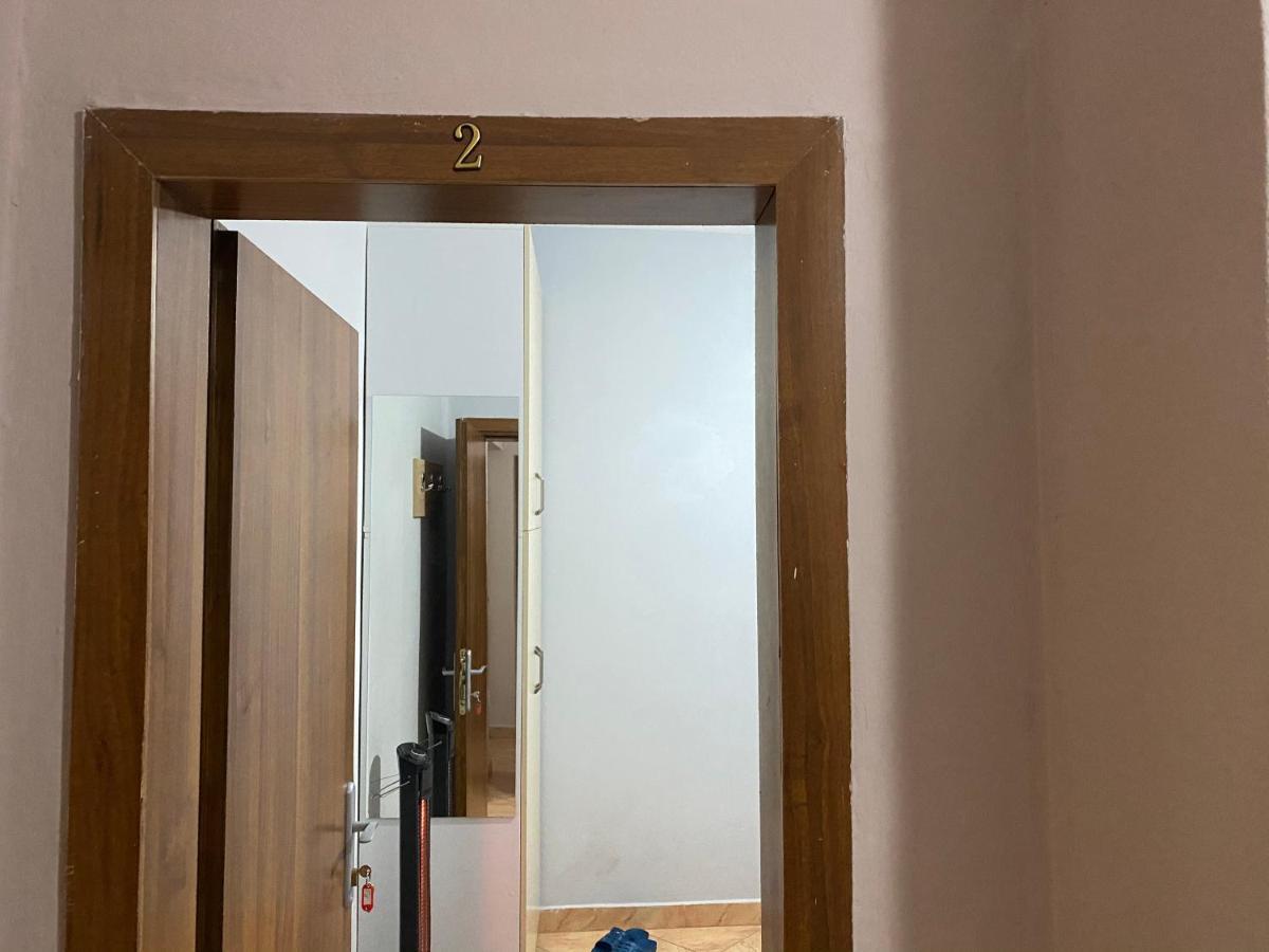 Guesthouse Sense Тирана Екстериор снимка